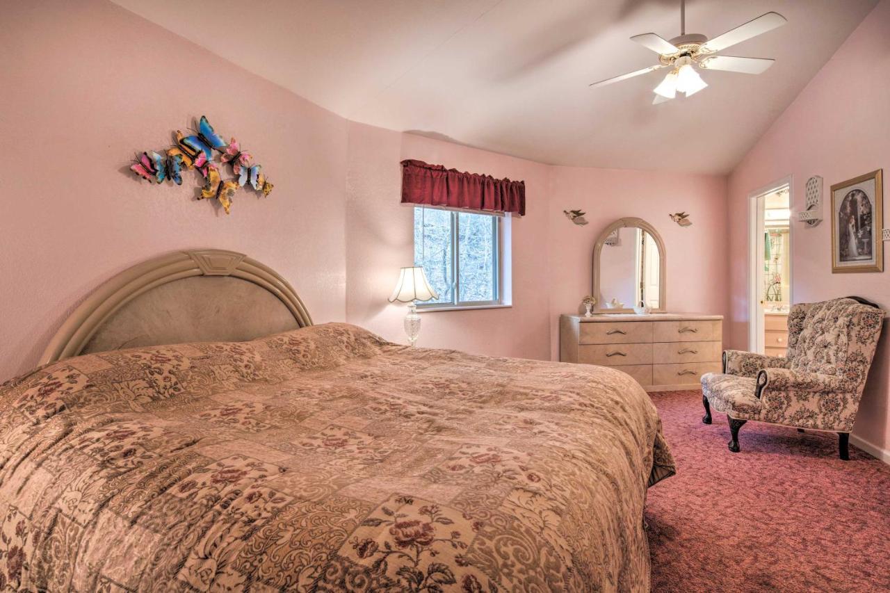 Charming Burnsville Apt With Mountain Views And Deck! מראה חיצוני תמונה