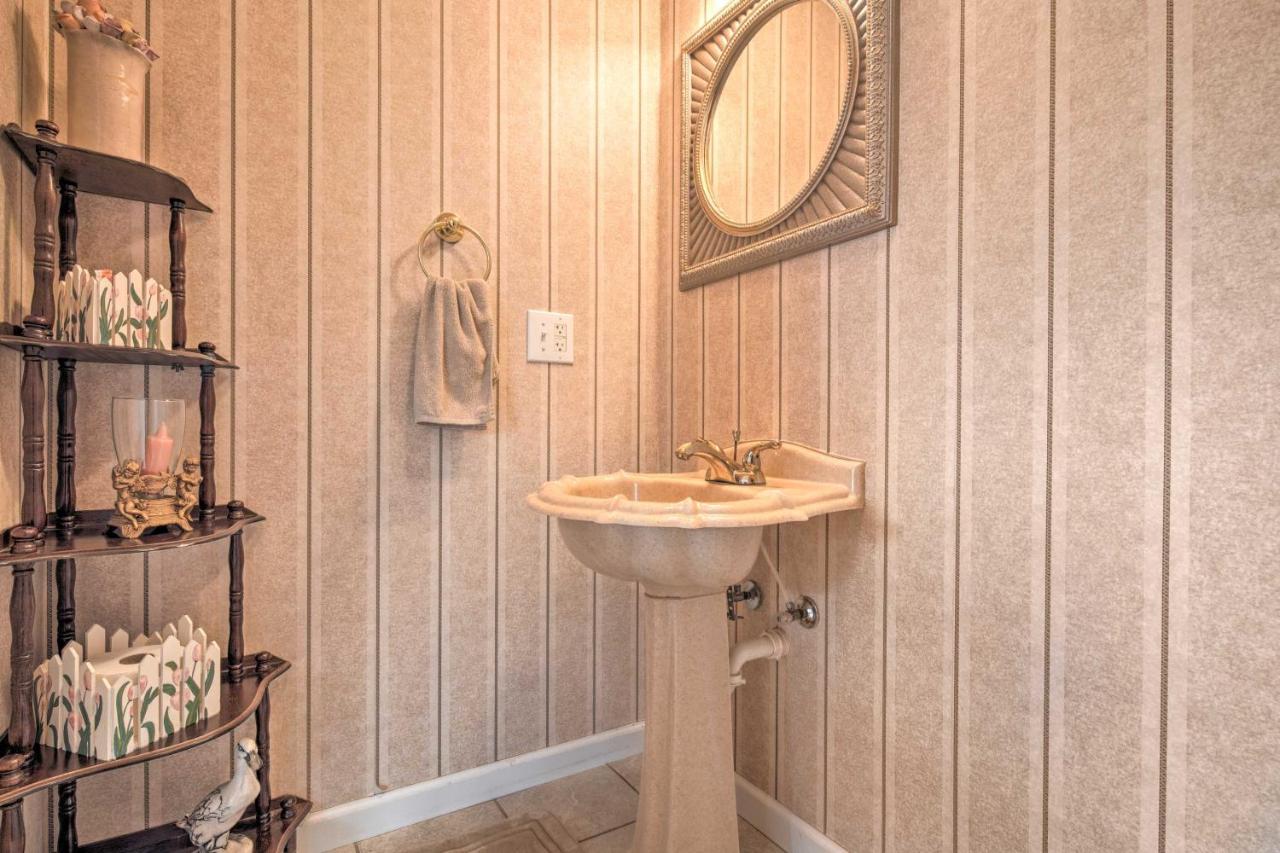 Charming Burnsville Apt With Mountain Views And Deck! מראה חיצוני תמונה