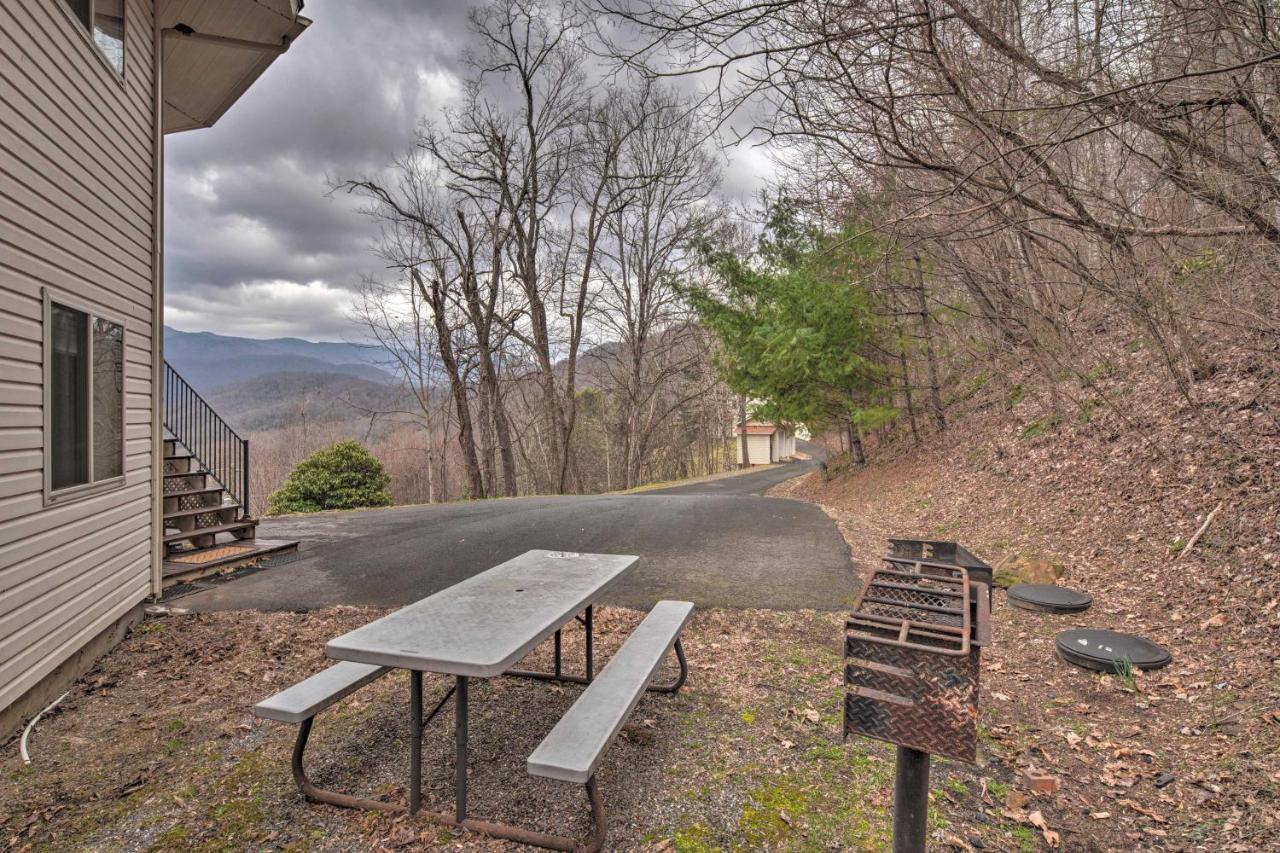 Charming Burnsville Apt With Mountain Views And Deck! מראה חיצוני תמונה